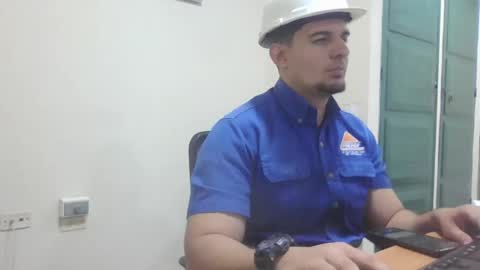 0fficeb0y live stream