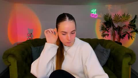 _cuddle_bug_ stream preview