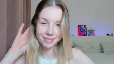 _emiliaaa stream preview