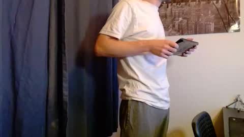 _whoisthatguy_ stream preview