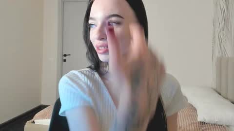 adelinenoir live stream