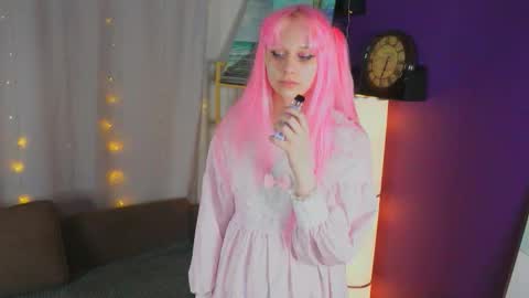 adrianneschinke stream preview