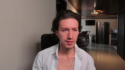 adrianwilliams_ stream preview