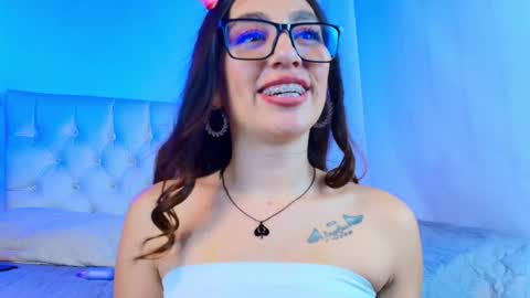 alice_jonnes_ stream preview