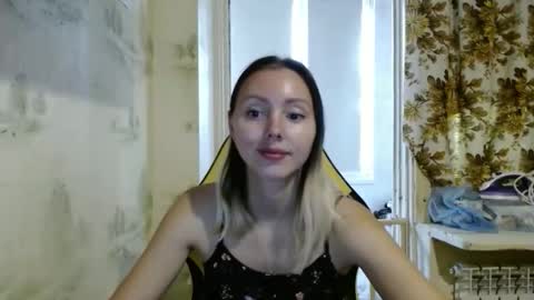 alice_smiles stream preview