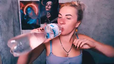 alinafrey_ stream preview