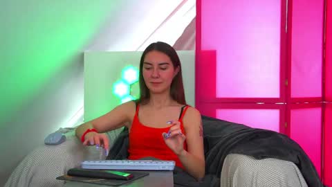 alisaalarie stream preview