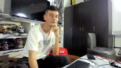 andemony live stream