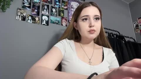 annie_rush stream preview