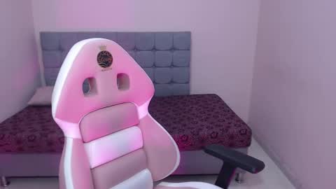 ashley_benson_x stream preview