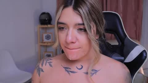 ashleyvalirya stream preview