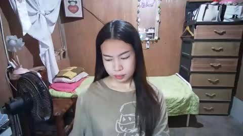 asian_llory stream preview