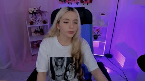 aurorawrenfield stream preview