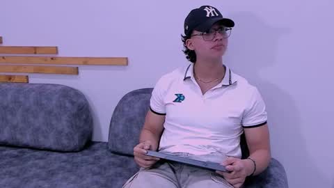 axxel_body stream preview