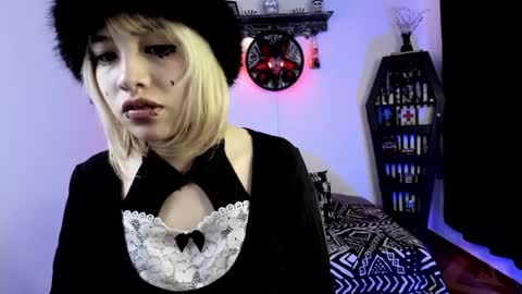 azu_moure live stream