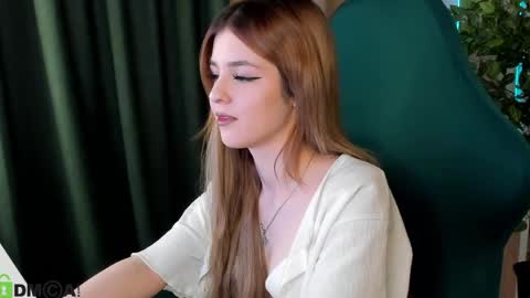 baby__bloom stream preview