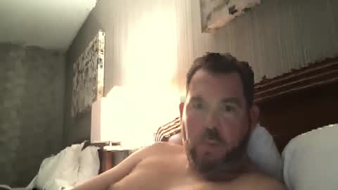 backofyourholes stream preview