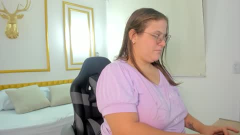 bella_fernand stream preview