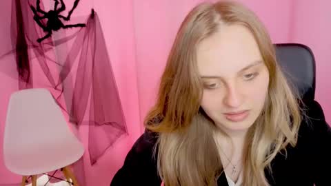 bella_swonn_ stream preview