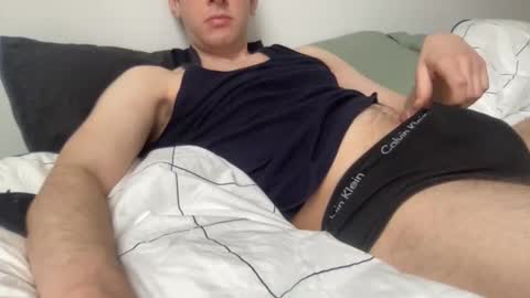 bicuriousroyb stream preview