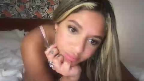 chanelxoxxo live stream