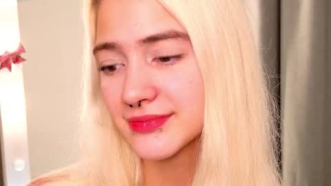 charmingchickk stream preview