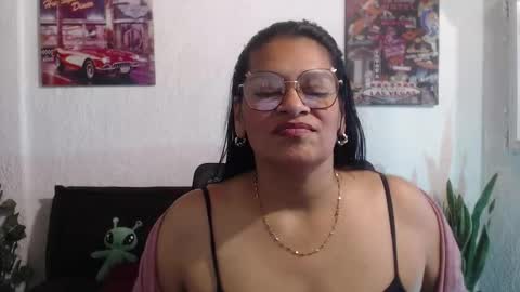 clara_moon1 stream preview