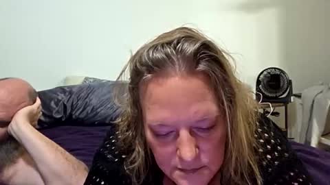 claudineddd stream preview