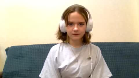 clementinaaures stream preview