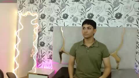 cori_tay stream preview