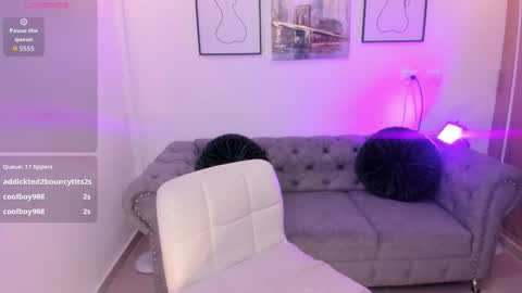 corina_white stream preview