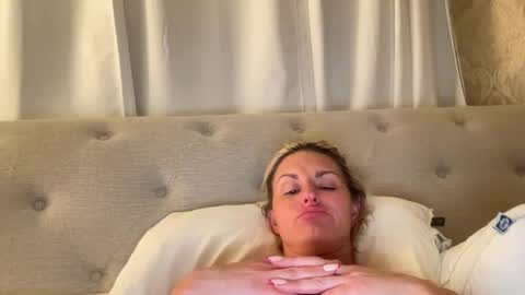 cumbaitmeallday live stream