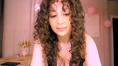 curly_jade_ stream preview