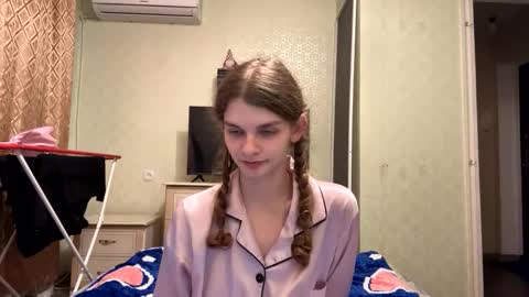 cute_kitte stream preview