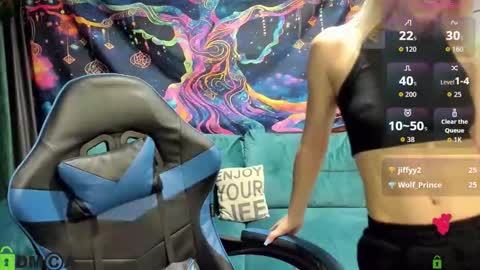 dances_queen stream preview