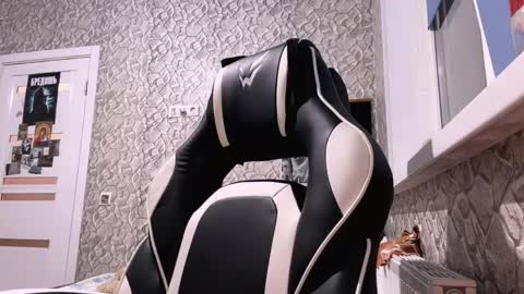 delmyhelgesen live stream