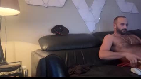 derek_campus stream preview