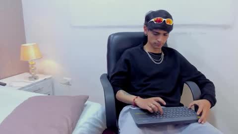 dominic_foox stream preview