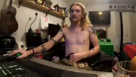 drakecloude96 stream preview