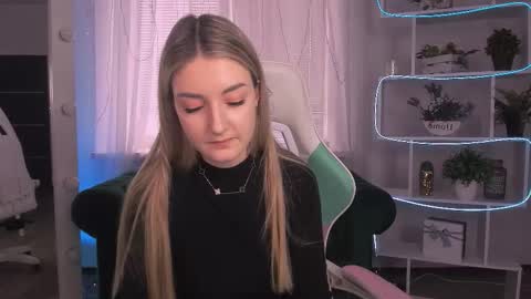 dream_in_silk stream preview