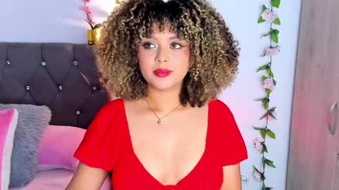 ebony_curly2 live stream