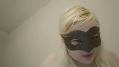 elinaram44 stream preview