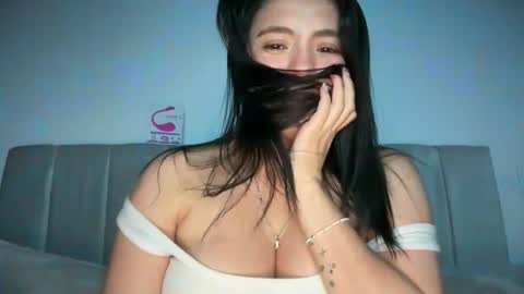 ella_aq stream preview