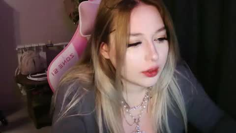 emiliaaah stream preview
