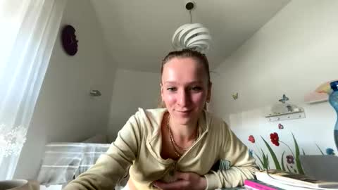 emily_in_parisss stream preview