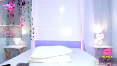 everlymooree live stream