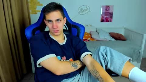 frank_mooree stream preview