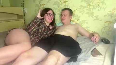 gloriababycouple stream preview