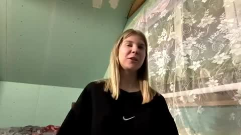 glyndabrierre stream preview