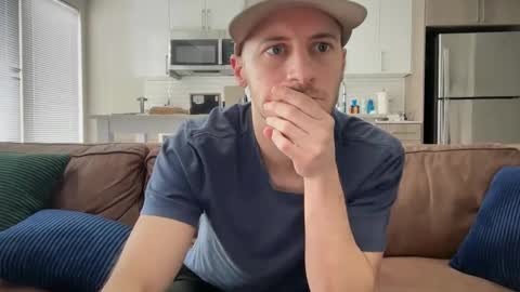 gravel_snuggle stream preview